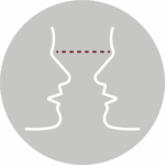 Icon zweier Gesichter im Profil mit einer gestrichelten Linie auf Augenhöhe auf einen grauen Kreis